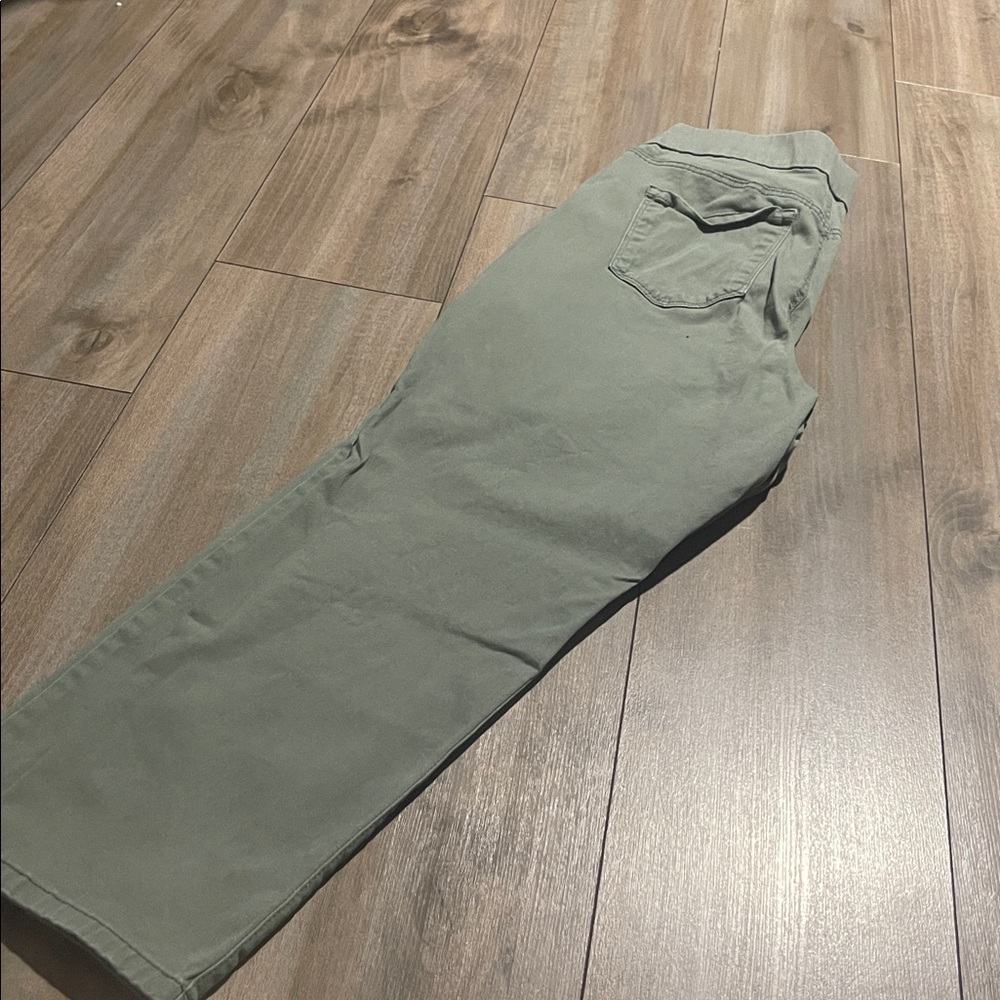 Nine West Sage Pull-On Crop Pants - Picture 4 of 7